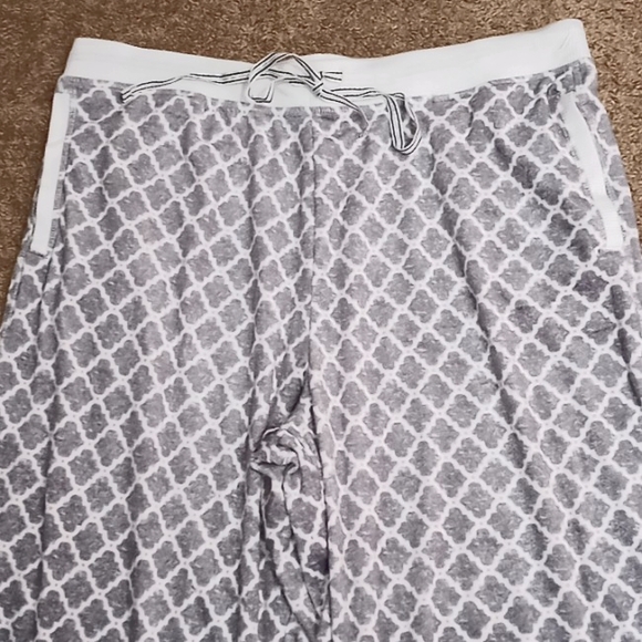 Nautica super soft long sleeve 3/4 button down grey/white patterned pajama set - Picture 4 of 8